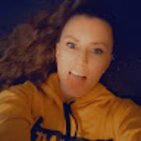 Meet your Posher, Deanna - Picture 1 of 1